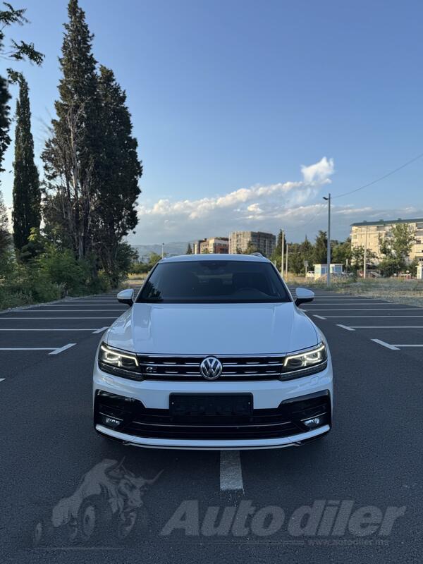 Volkswagen - Tiguan - 3xR-line 2.0 TDI 4 MOTION