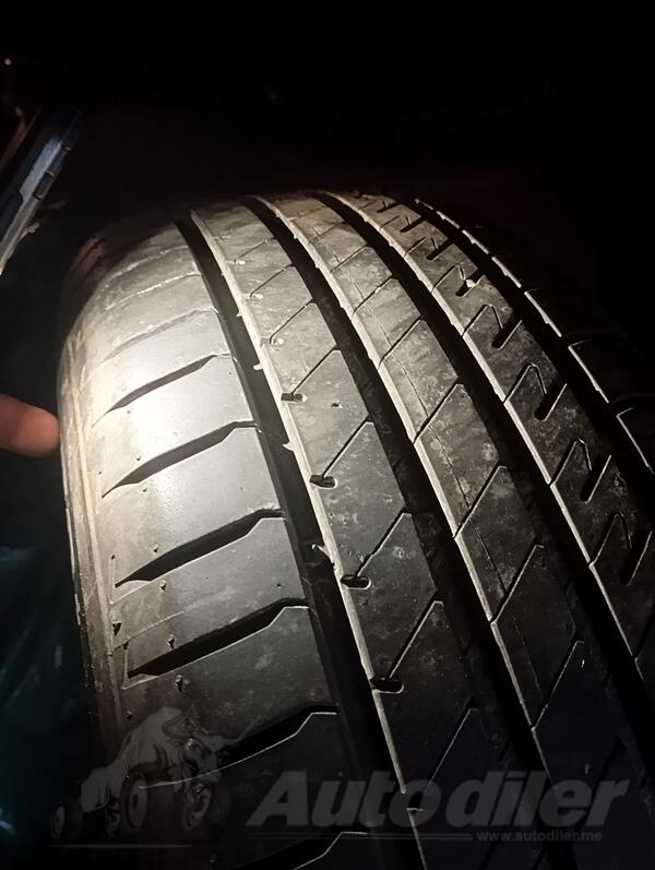 Laufenn - 215/60R17 - Univerzalna guma