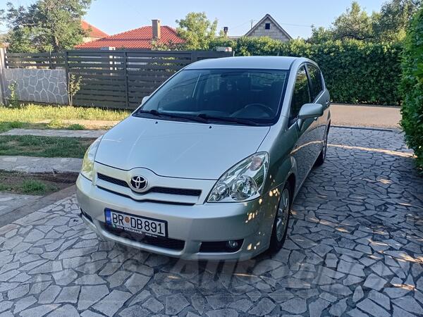 Toyota - Corolla Verso - 2.2 dizal