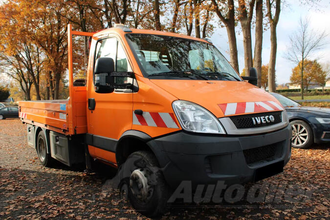 Iveco - 60C17 / L2H2 / kran kamion s ravnom platformom < 3.5t / MO3205