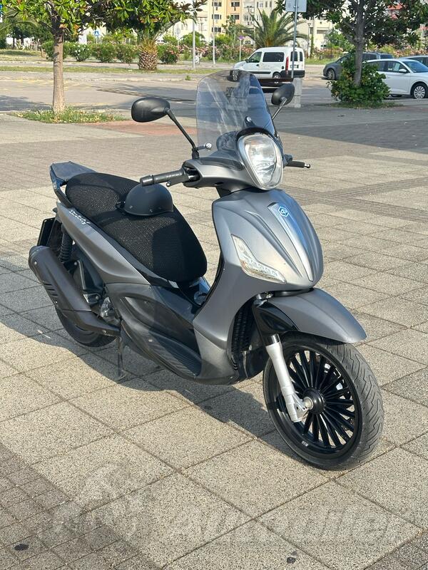 Piaggio - Beverly 300s