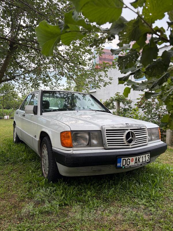 Mercedes Benz - 190 - 1.8