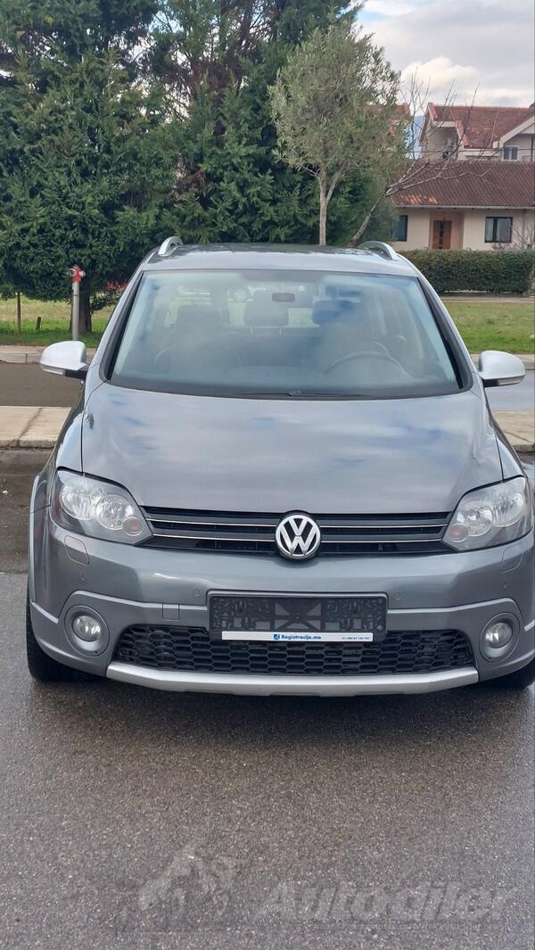 Volkswagen - Golf Plus Cross - 1.6 TDI