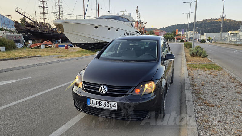 Volkswagen - Golf Plus - 1598 sm³