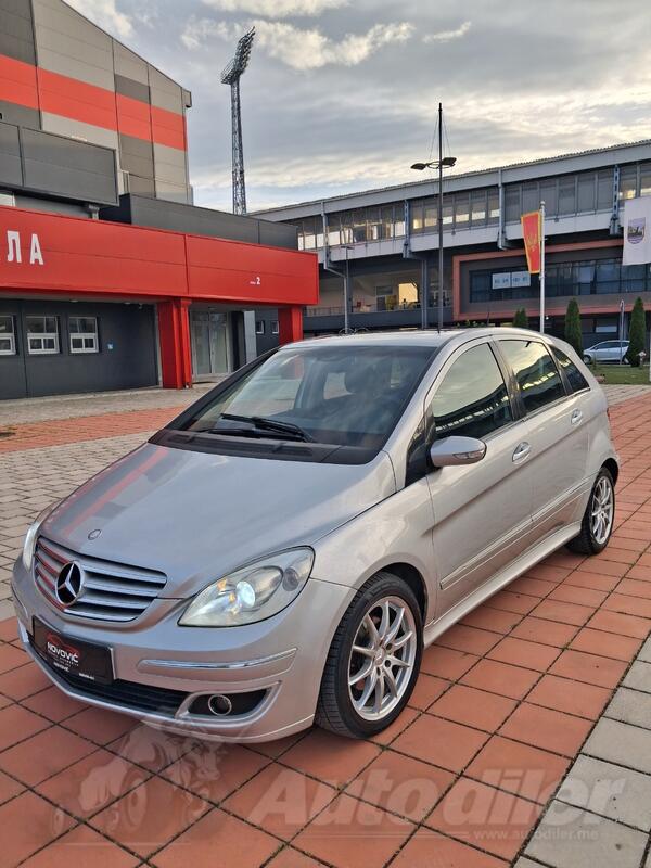 Mercedes Benz - B 180 - b 180