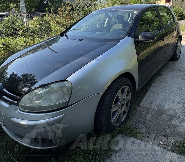 Volkswagen - Golf 5 - 1.9 TDI