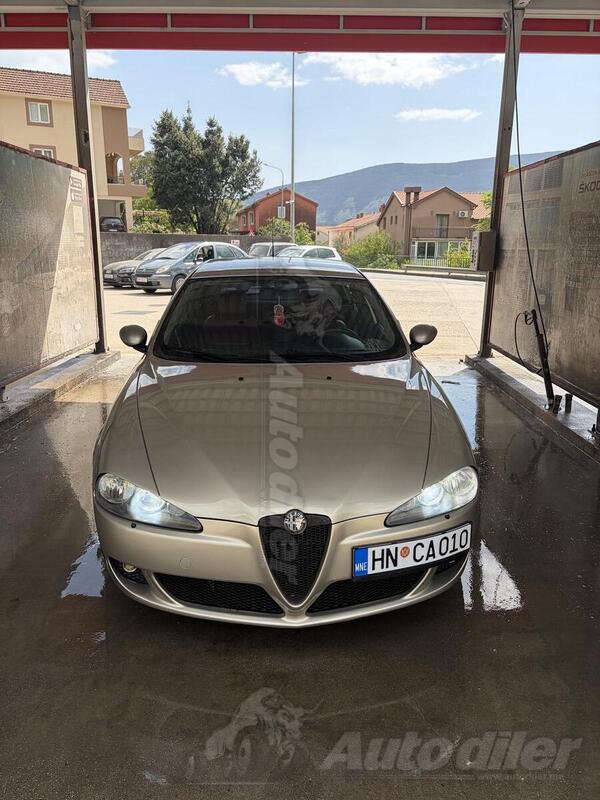 Alfa Romeo - 147 - 1.9
