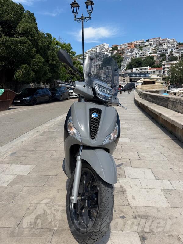 Piaggio - medley