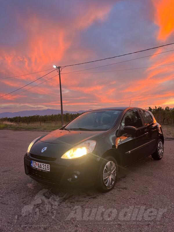 Renault - Clio - 1.5 DCI
