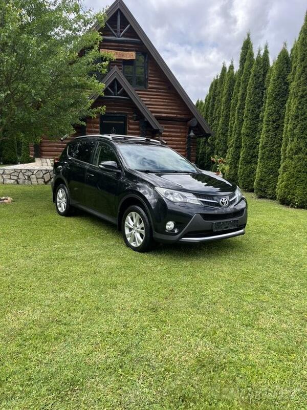 Toyota - RAV 4 - 2.2 4WD