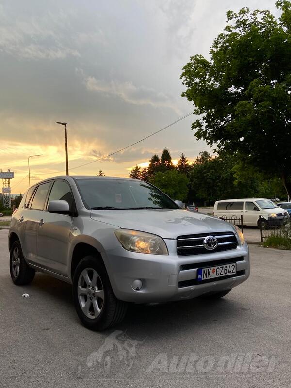 Toyota - RAV 4 - 2.2 D-4D