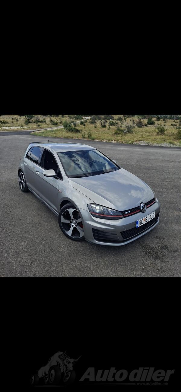 Volkswagen - Golf GTI - GTI