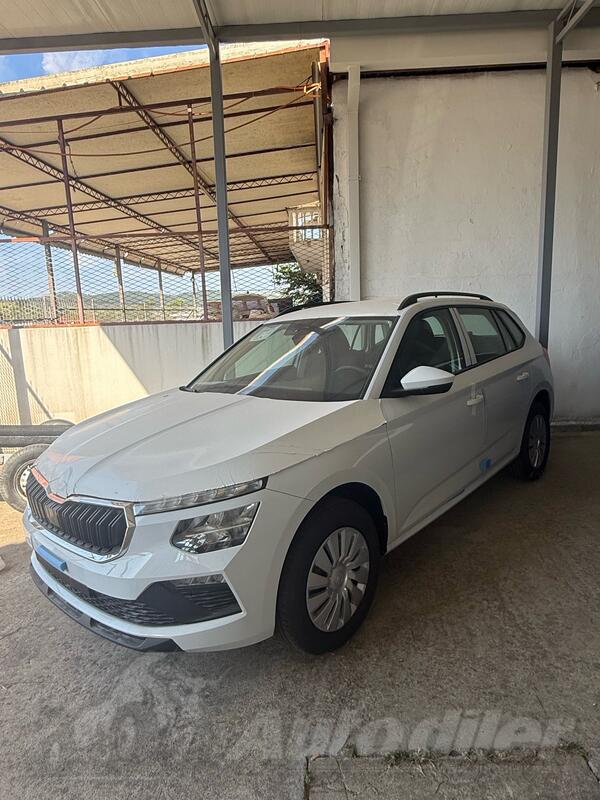 Škoda - Kamiq - 1.0 TSI ESSENCE PLUS 115 KS