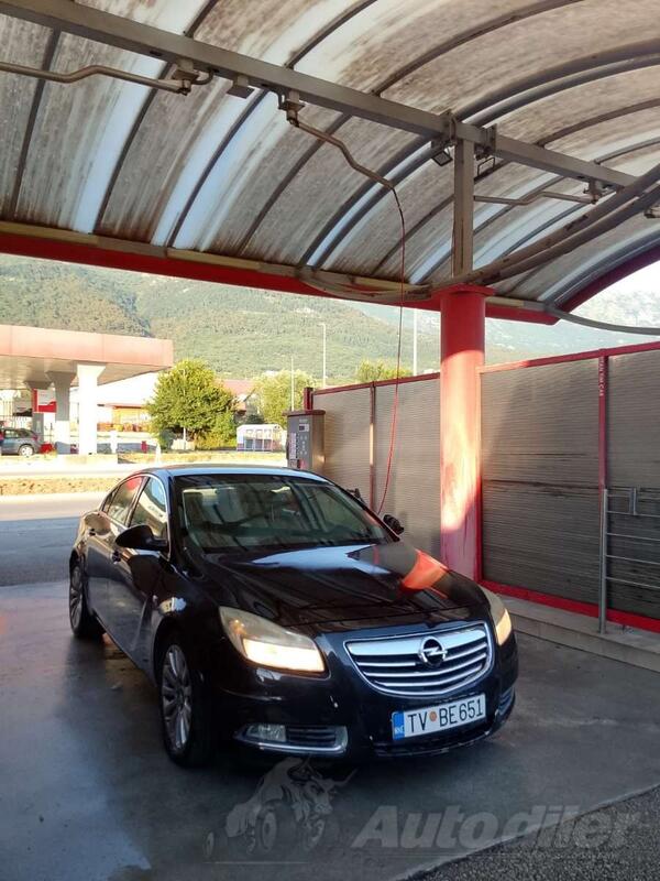 Opel - Insignia - 2.0 tubro benzin