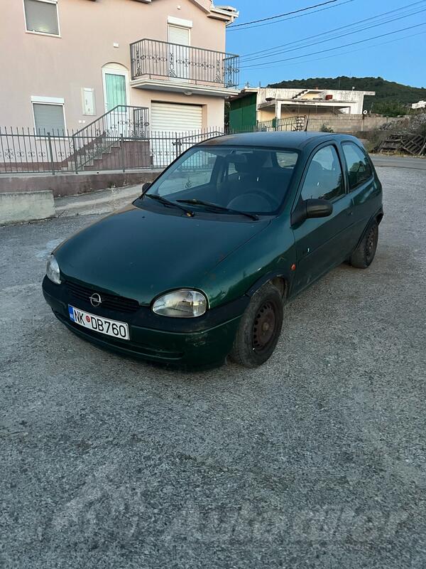 Opel - Corsa - 1.0 i