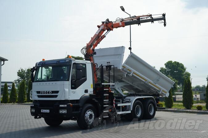 Iveco - Trakker 410 kiper / 6x4 / Istovar na dve strane / HDS Atlas 125.2 / Hidraulična rampa / ...