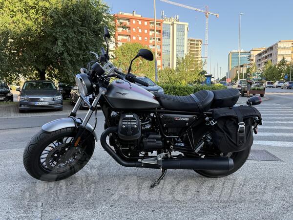 Moto Guzzi - V9