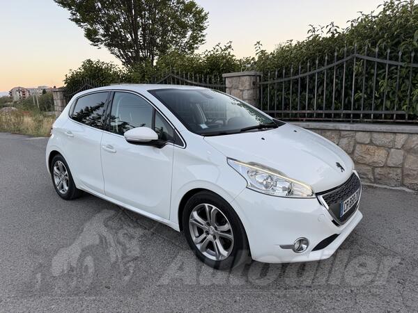 Peugeot - 208 - 1.6 Hdi Allure oprema