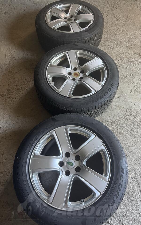 Fabričke felne i Pirelli gume