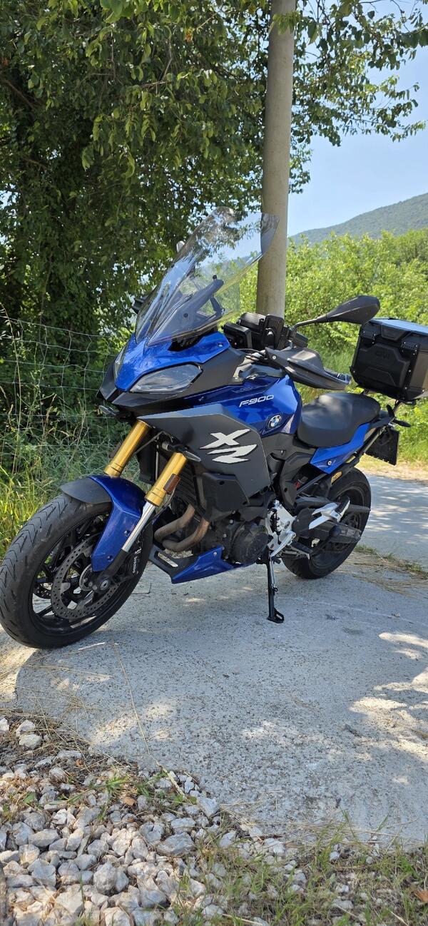 BMW - F 900 XR