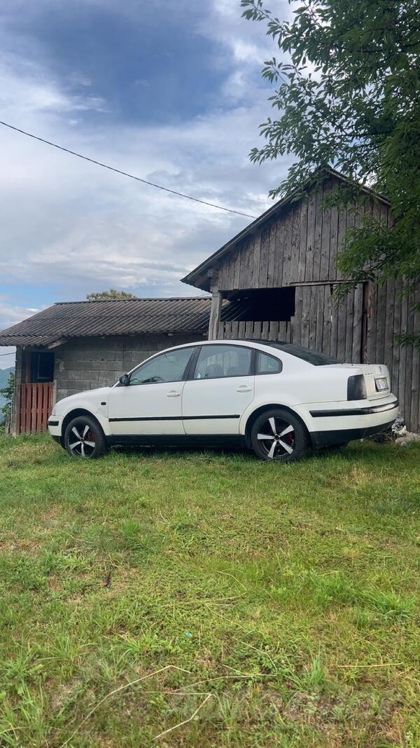 Volkswagen - Passat - 1.9 TDI 66KW