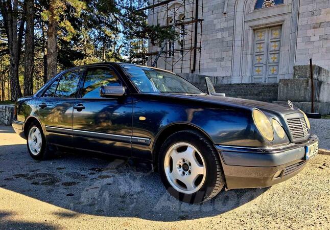 Mercedes Benz - E 250 - w210