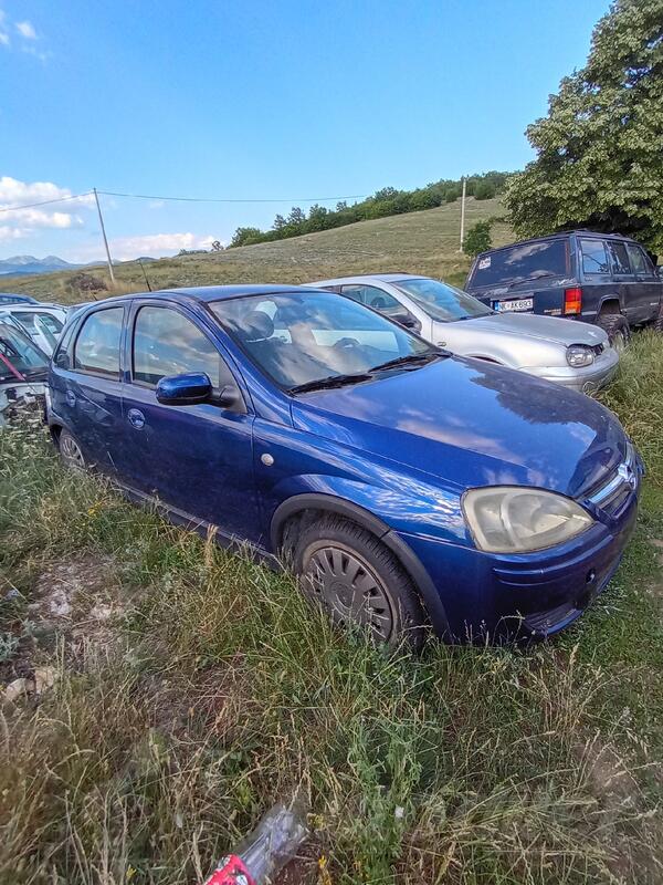 U djelovima Opel - Corsa benz