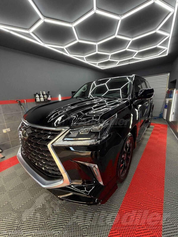Lexus - LX 570 - 5.7