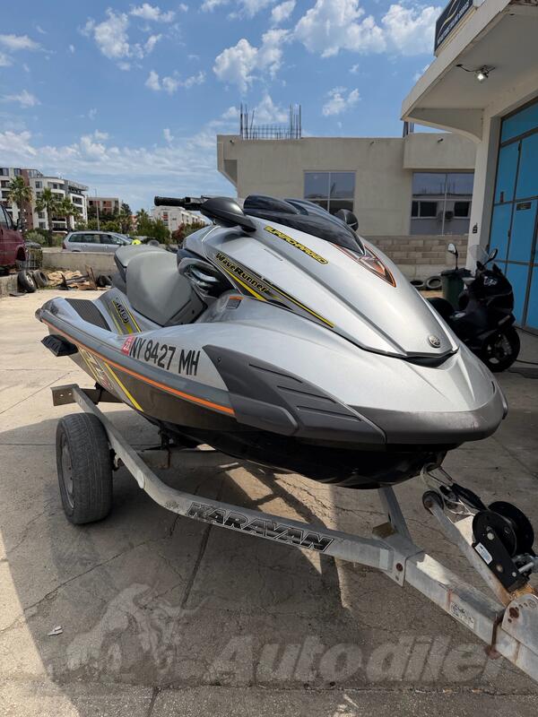 Yamaha - fzs