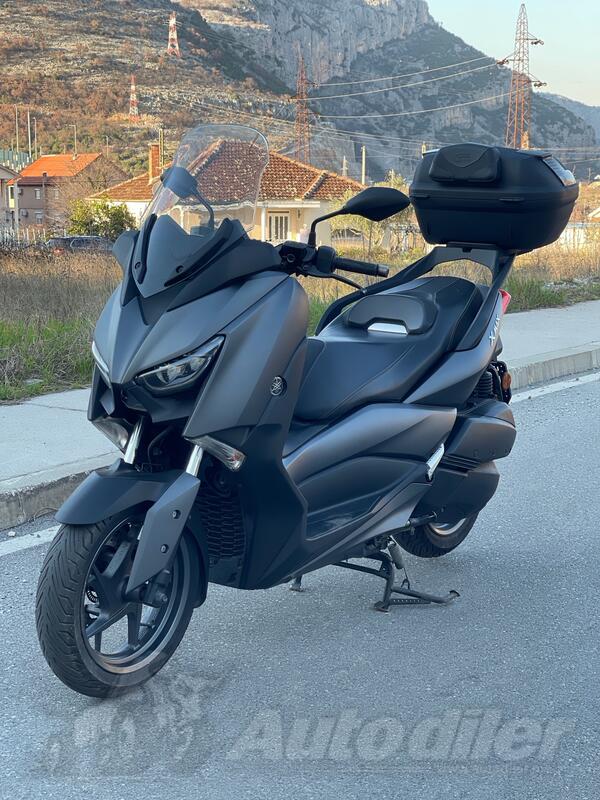 Yamaha - X-Max