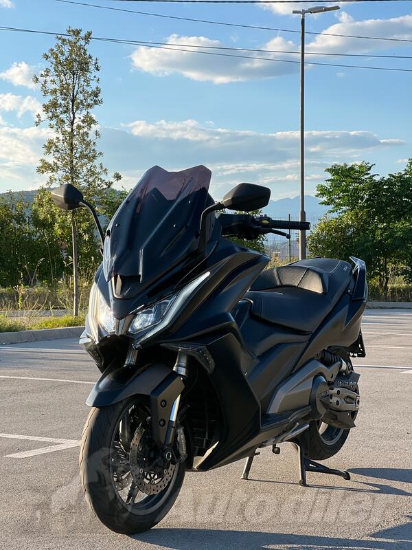 Kymco - AK550