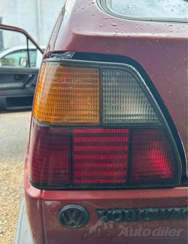 Oba stop svjetla za Volkswagen - Golf 2    - 1990