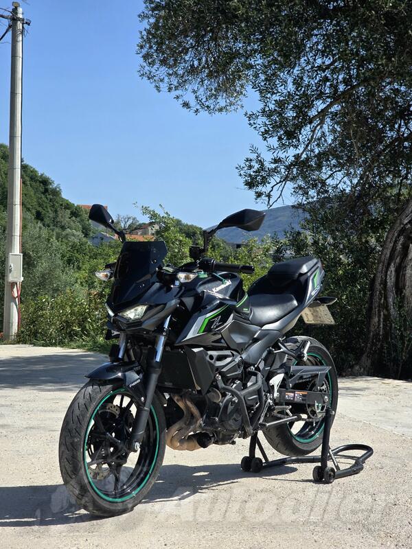 Kawasaki - Z500