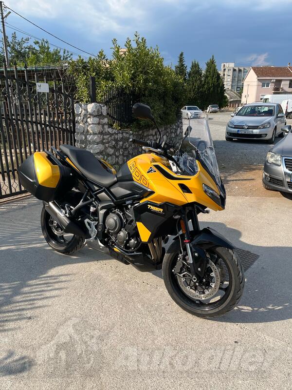 Triumph - tiger sport 800