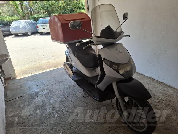 Piaggio - beverly
