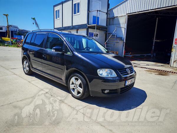 Volkswagen - Touran - 2.0 tdi
