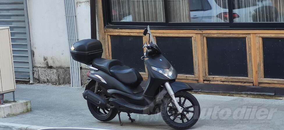 Piaggio - beverly 250 sport