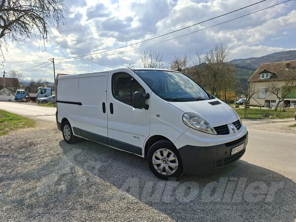 Renault - trafic 2.0 dci