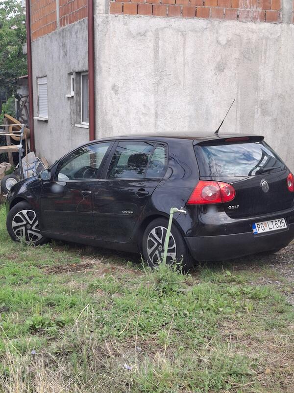 Volkswagen - Golf 5 - 1900