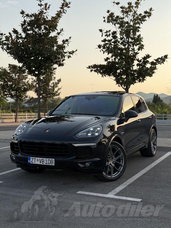 Porsche - Cayenne - S