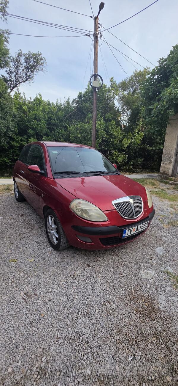 Lancia - Ypsilon - 1.2
