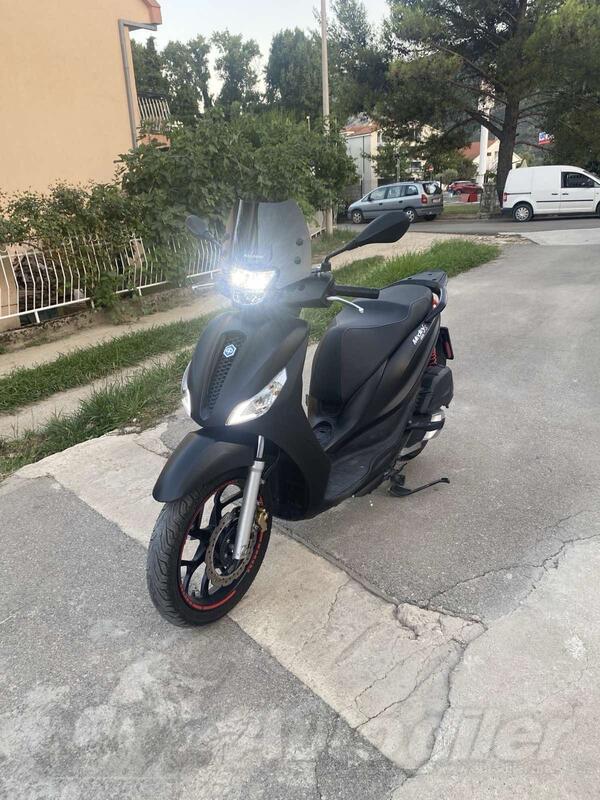 Piaggio - meadley