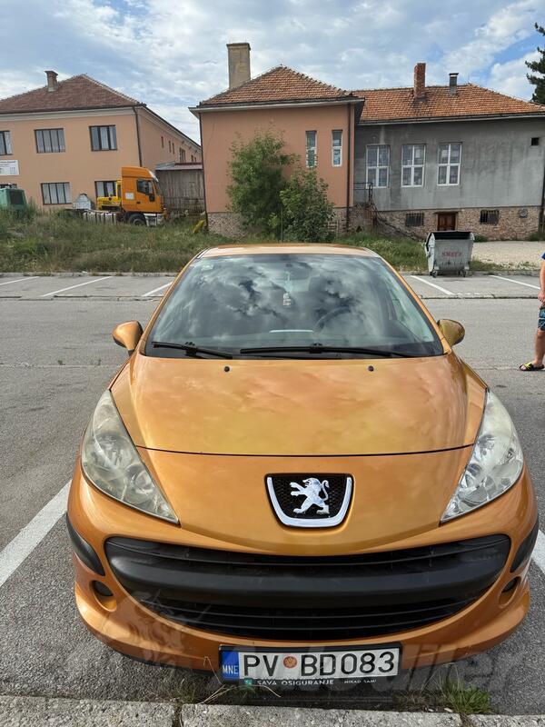 Peugeot - 207 - 1,6 HDI