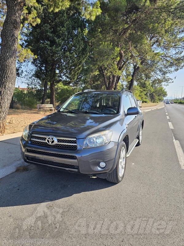 Toyota - RAV 4 - 2.2 dizel