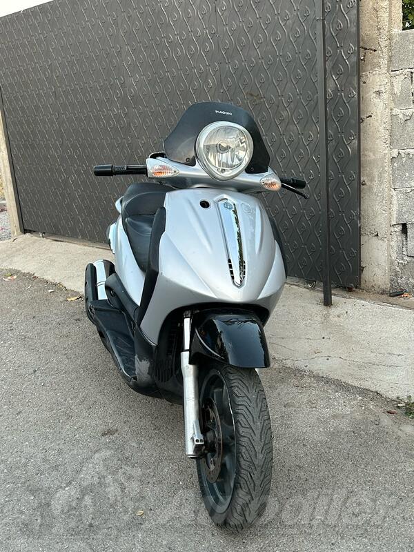 Piaggio - Beverly