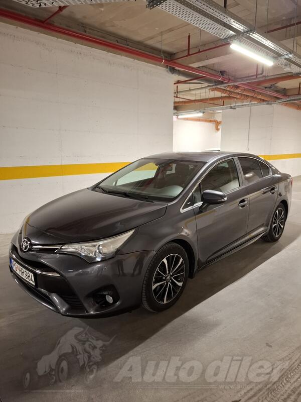 Toyota - Avensis - 2.0