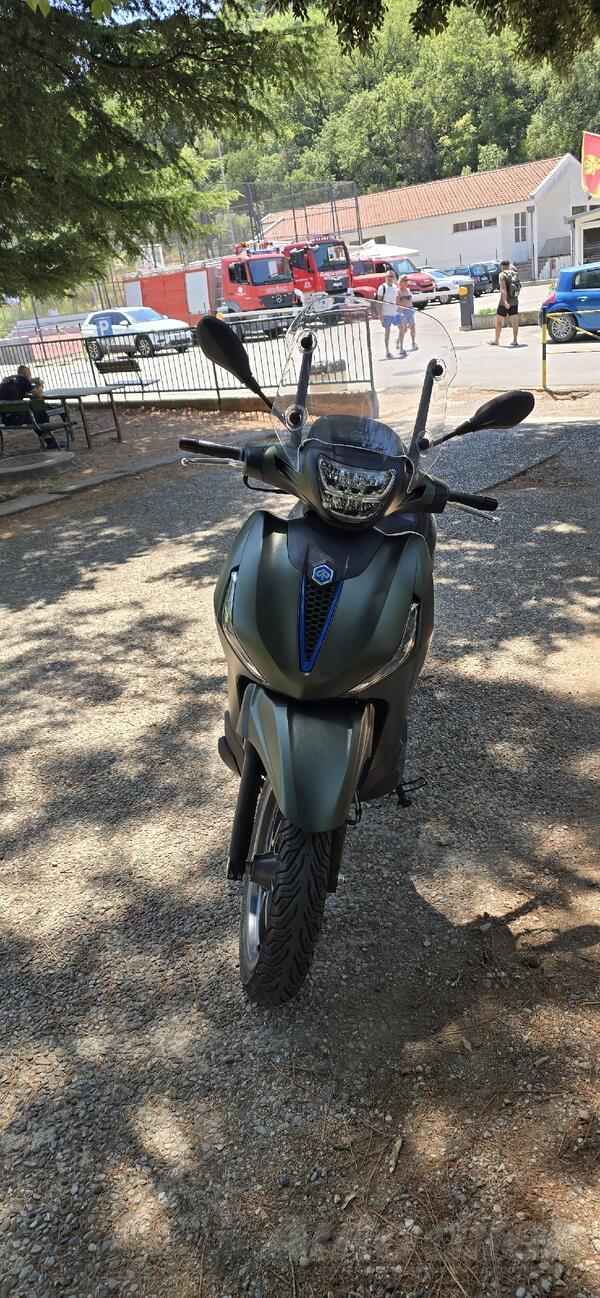 Piaggio - Beverly