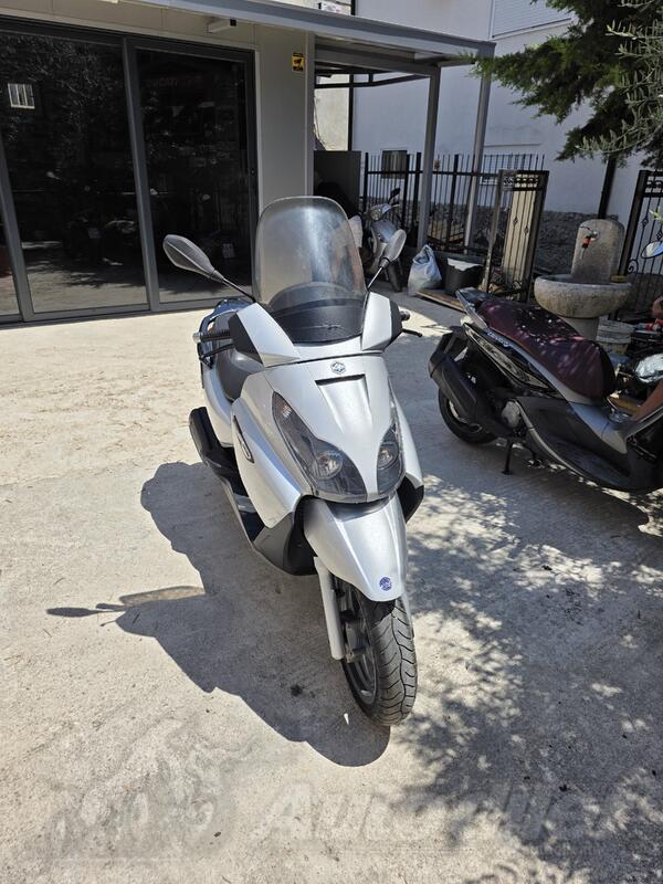 Piaggio - x7 250 ie