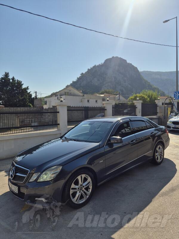 Mercedes Benz - E 220 - 2.2cdi