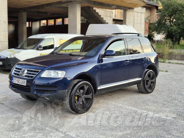 Volkswagen - Touareg - R5